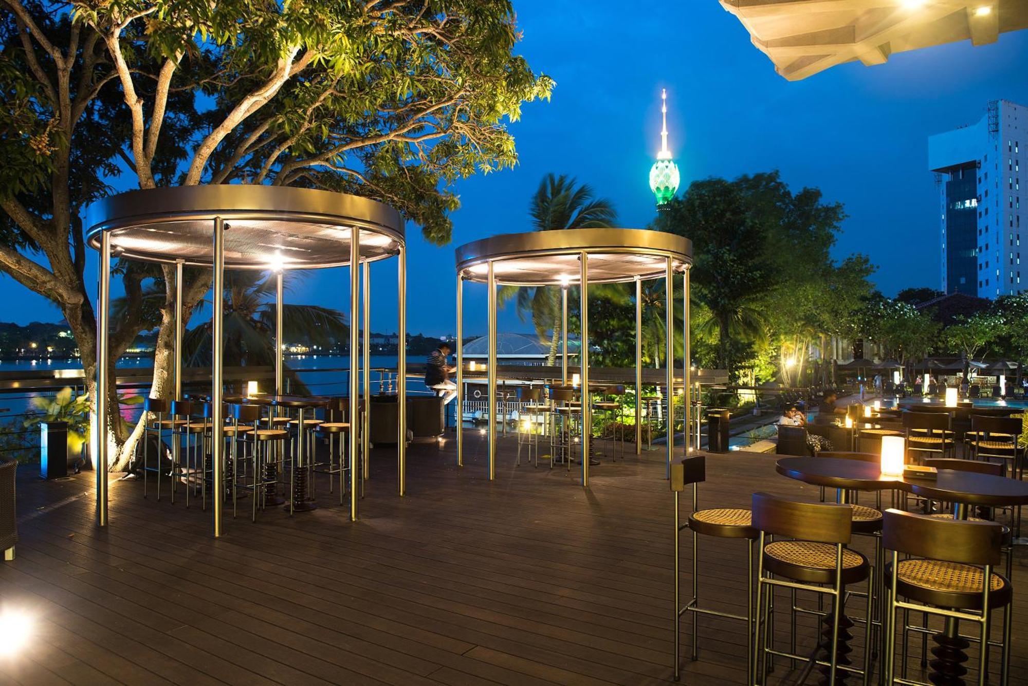 Cinnamon Lakeside Colombo Eksteriør billede The Deck