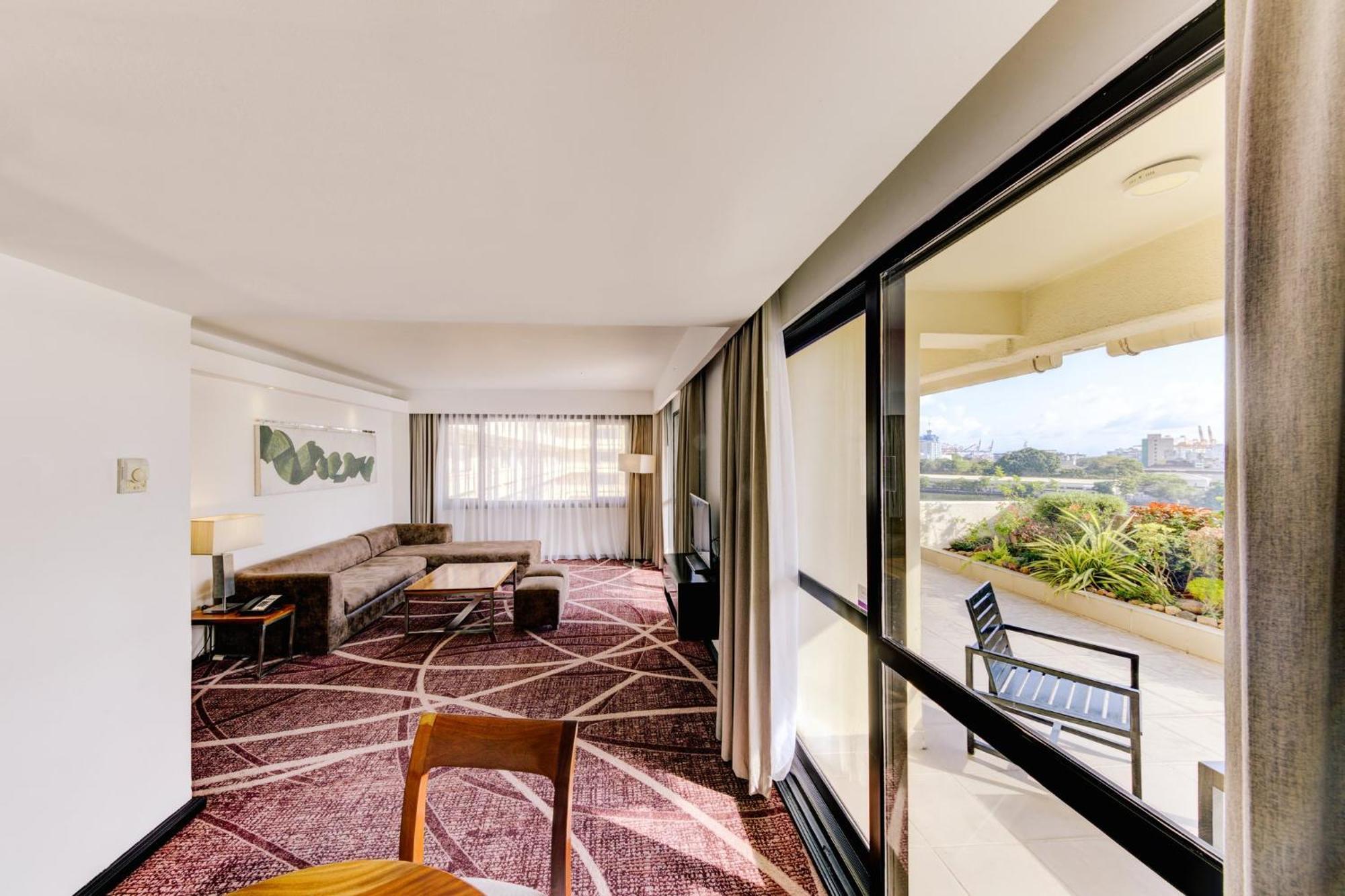 Cinnamon Lakeside Colombo Eksteriør billede A suite at the Hilton San Francisco