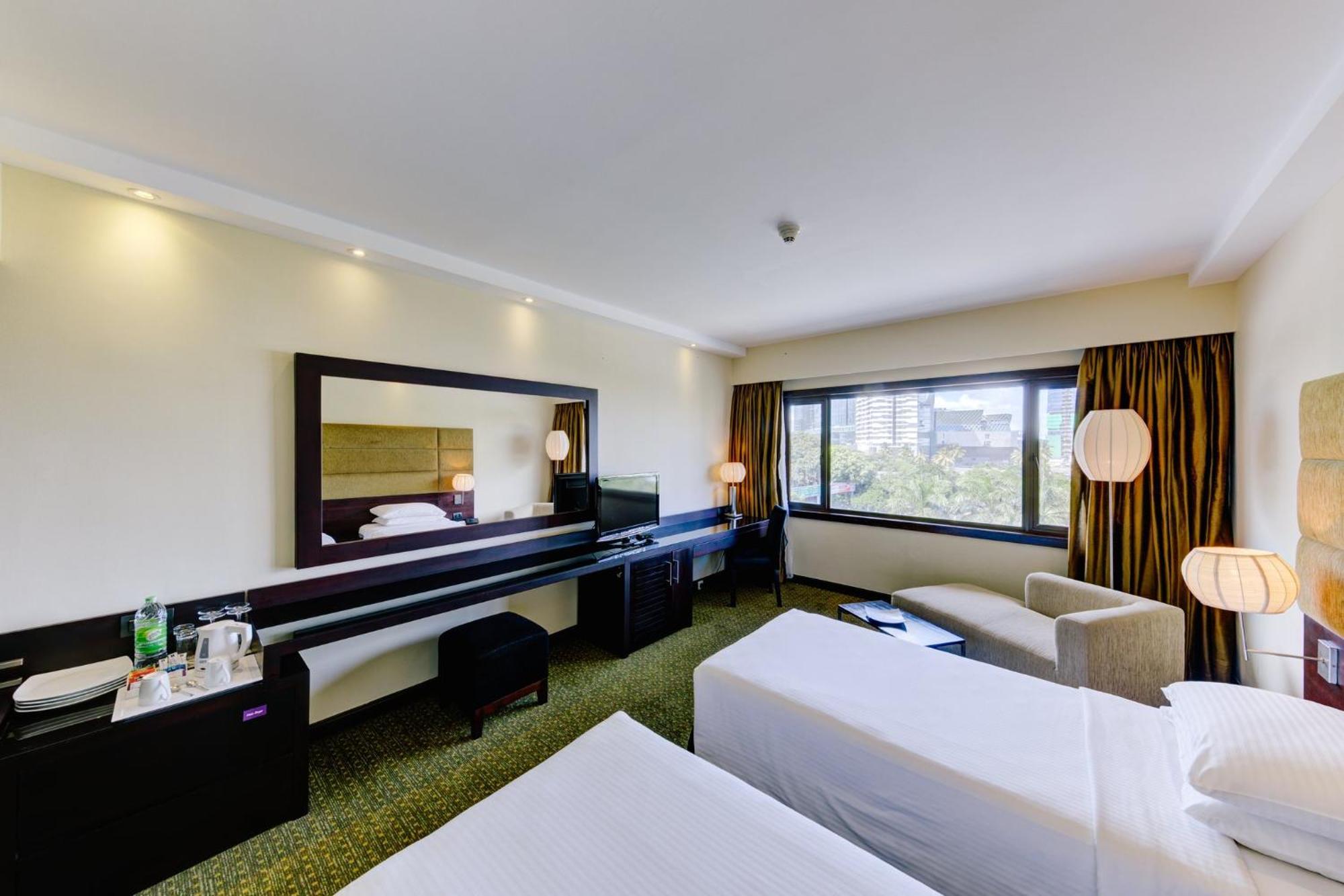 Cinnamon Lakeside Colombo Eksteriør billede Deluxe Room